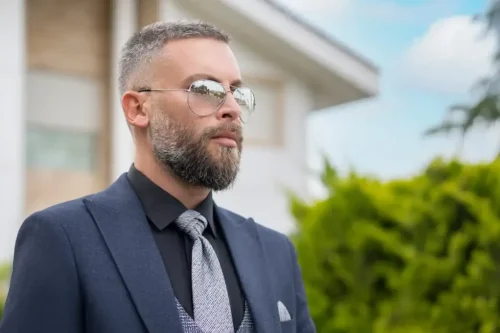 راهنمای ست کردن پیراهن با کت و شلوار