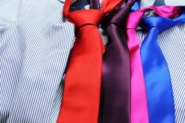 انتخاب کراوات ساده